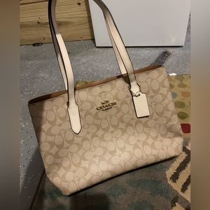 Coach shoulder bag